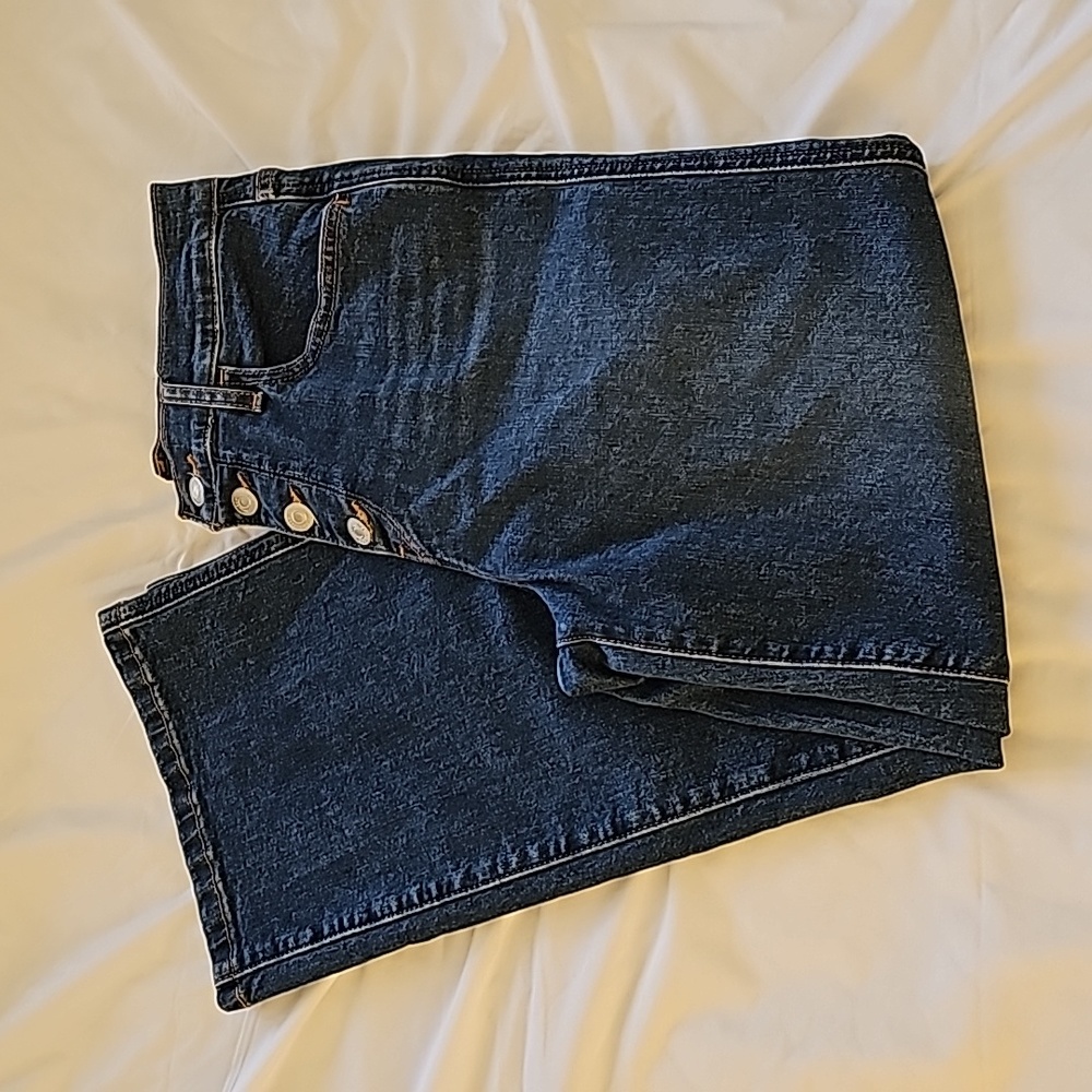 Levi's Mile High Cropped Wide Leg Size 25, W25 x L27 exposed buttons